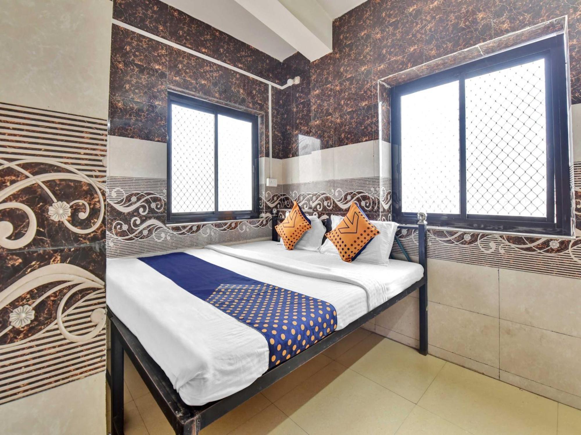 Oyo 85212 Hotel Vaibhav Ajmer Buitenkant foto