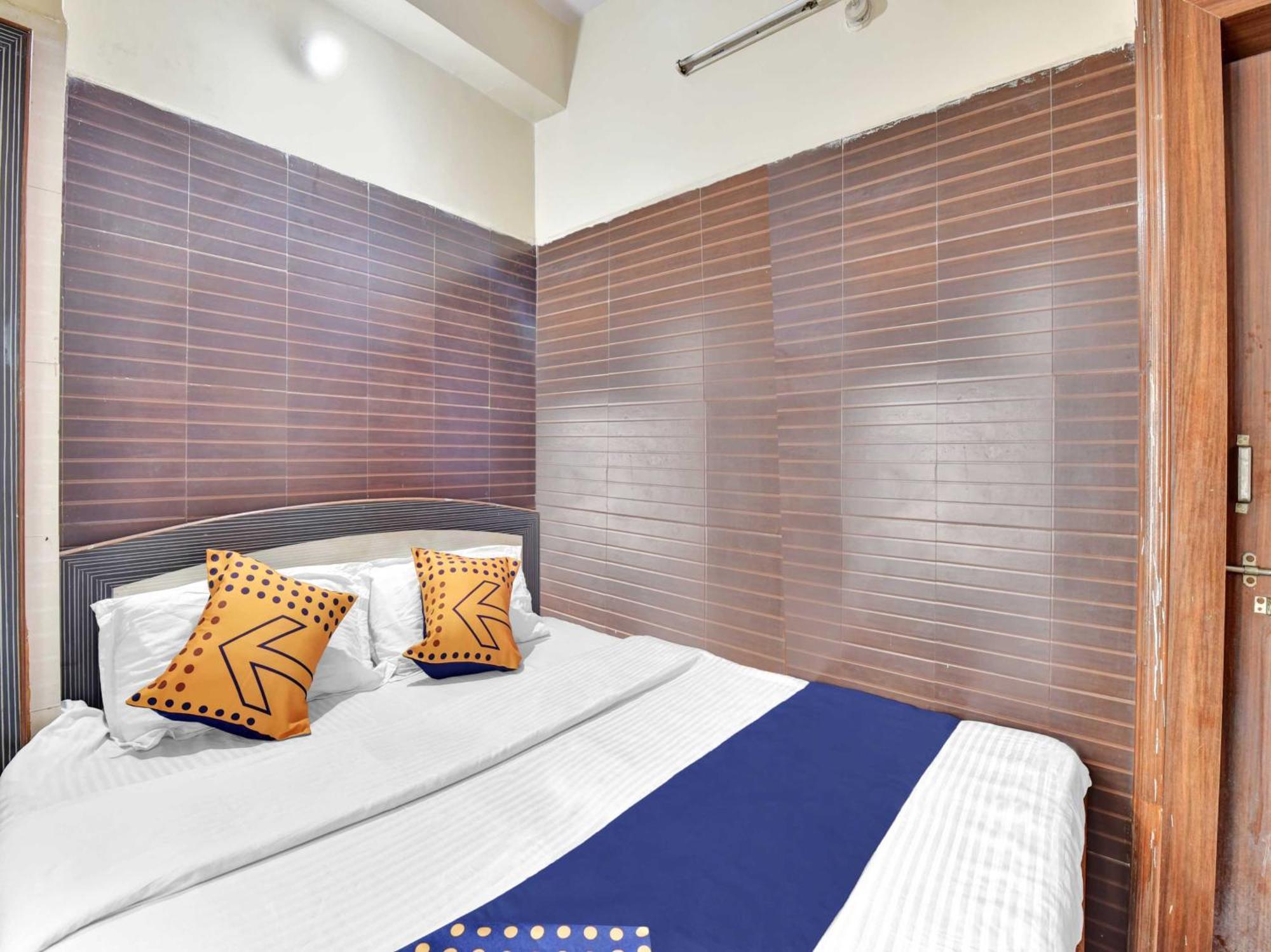 Oyo 85212 Hotel Vaibhav Ajmer Buitenkant foto