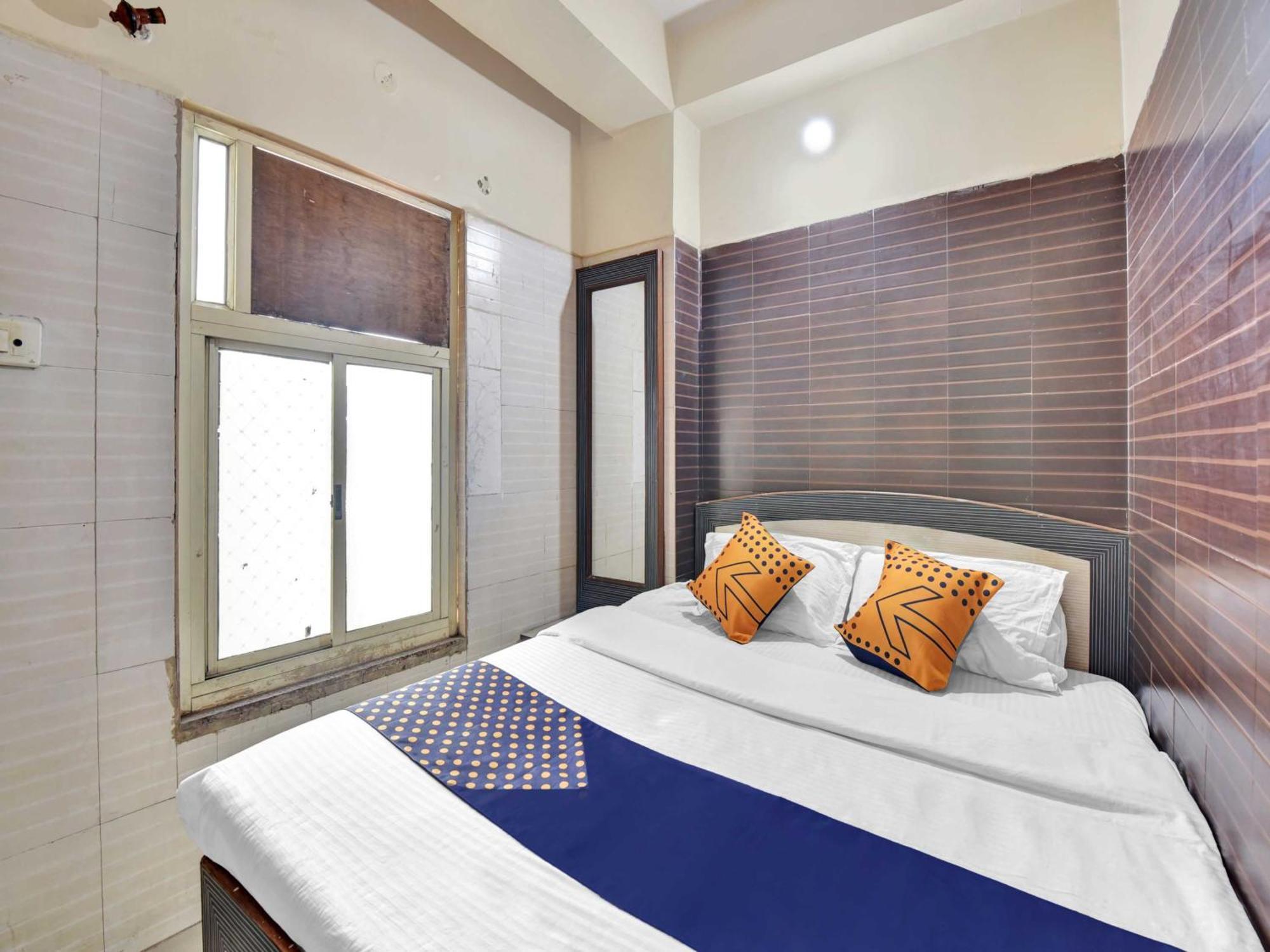 Oyo 85212 Hotel Vaibhav Ajmer Buitenkant foto