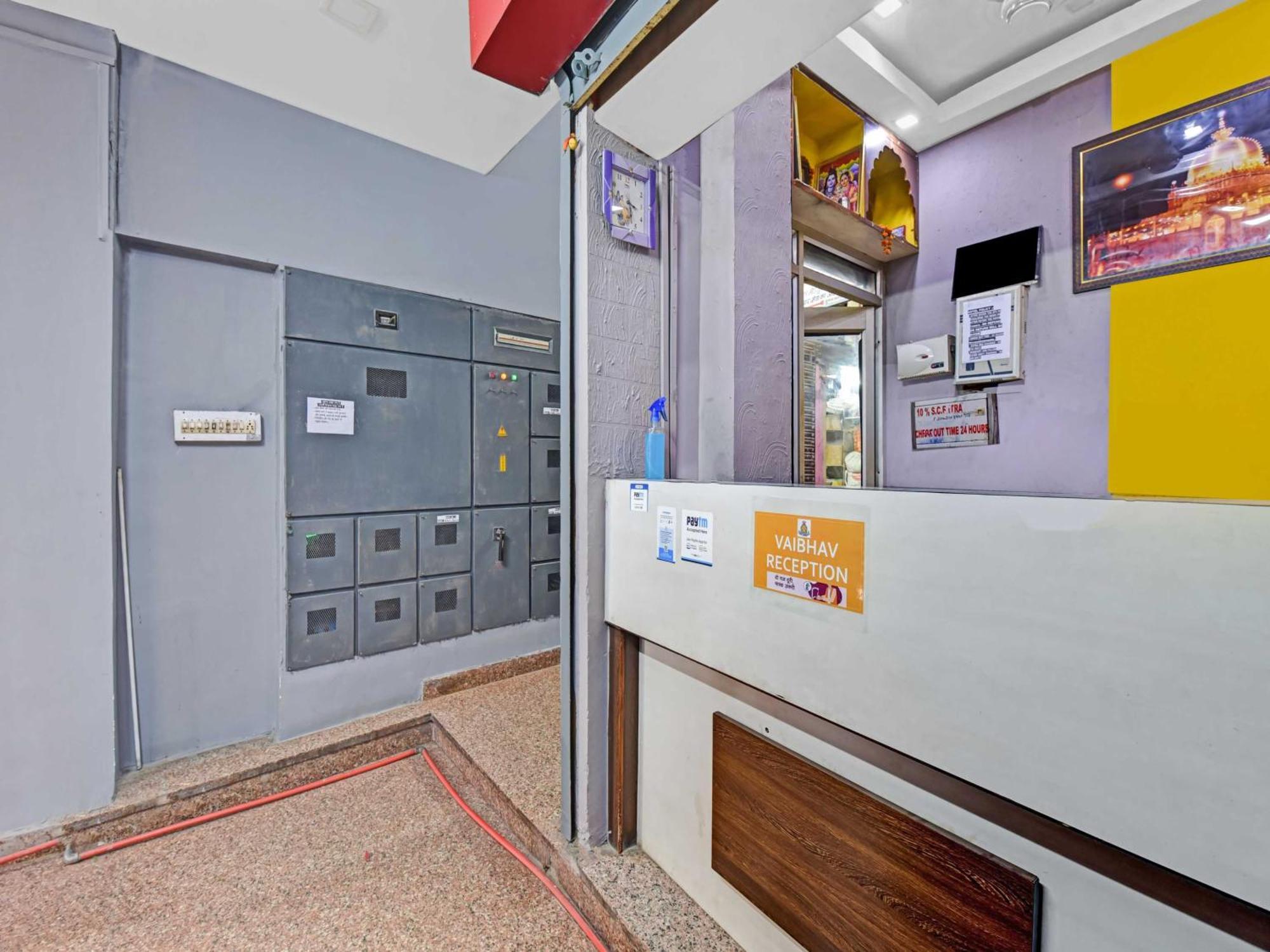 Oyo 85212 Hotel Vaibhav Ajmer Buitenkant foto