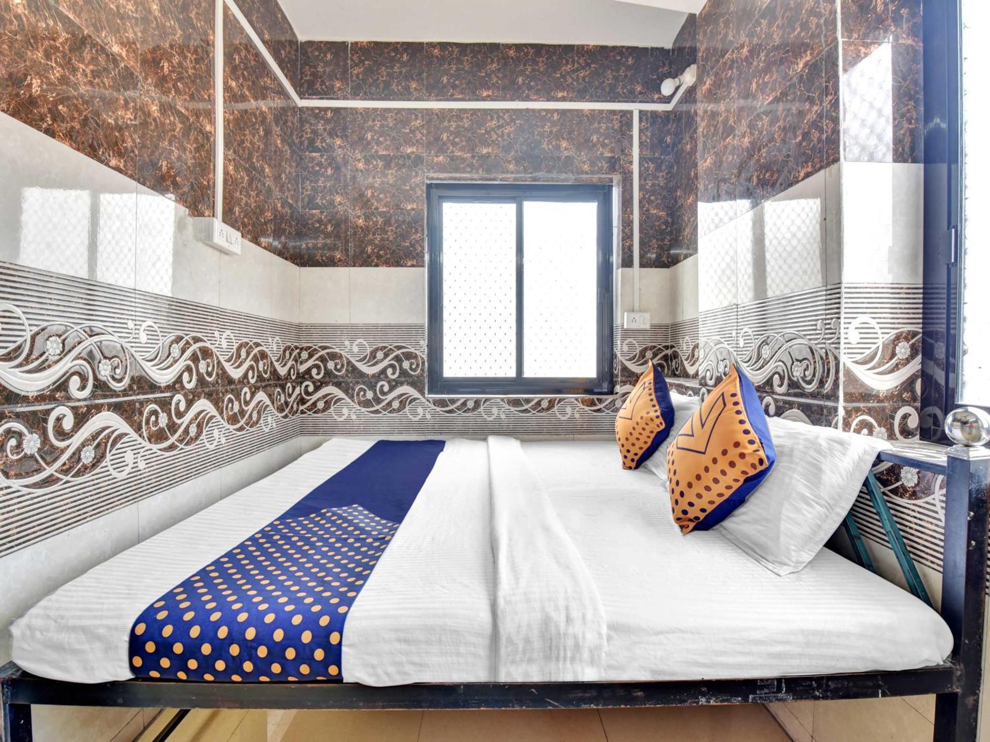Oyo 85212 Hotel Vaibhav Ajmer Buitenkant foto