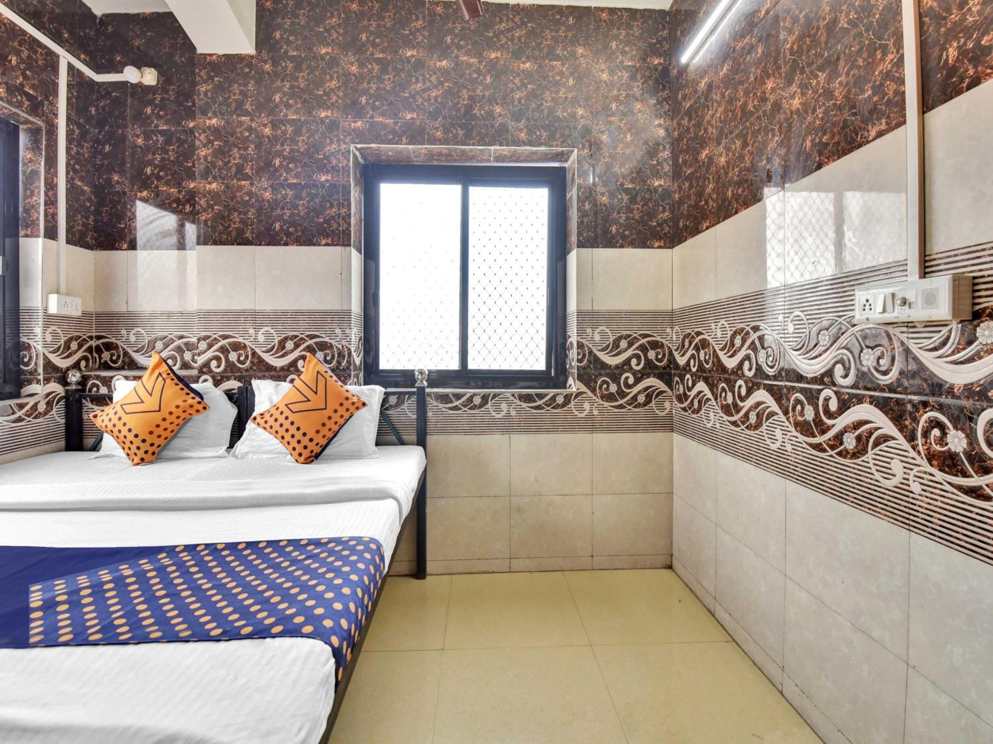 Oyo 85212 Hotel Vaibhav Ajmer Buitenkant foto