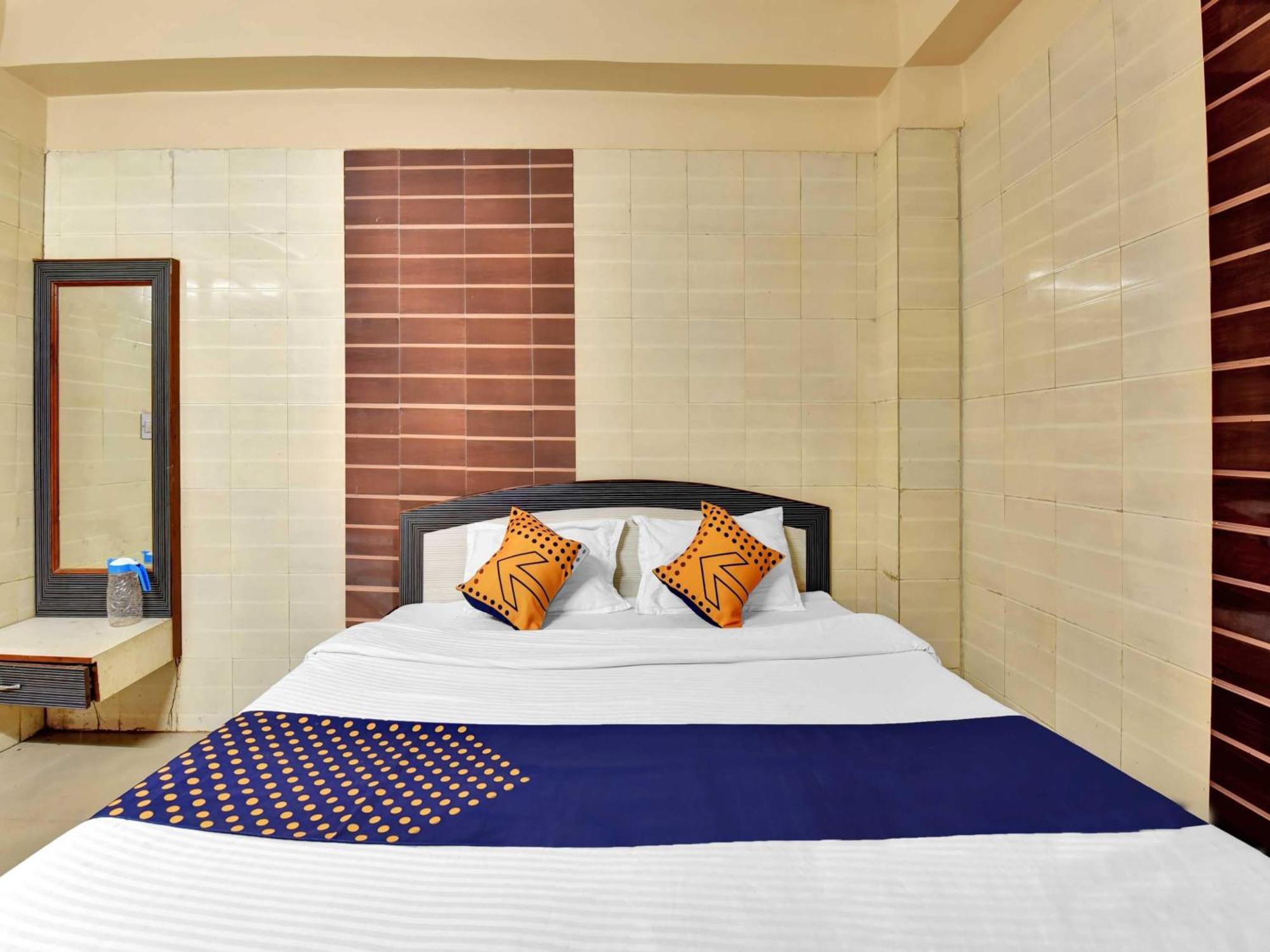 Oyo 85212 Hotel Vaibhav Ajmer Buitenkant foto