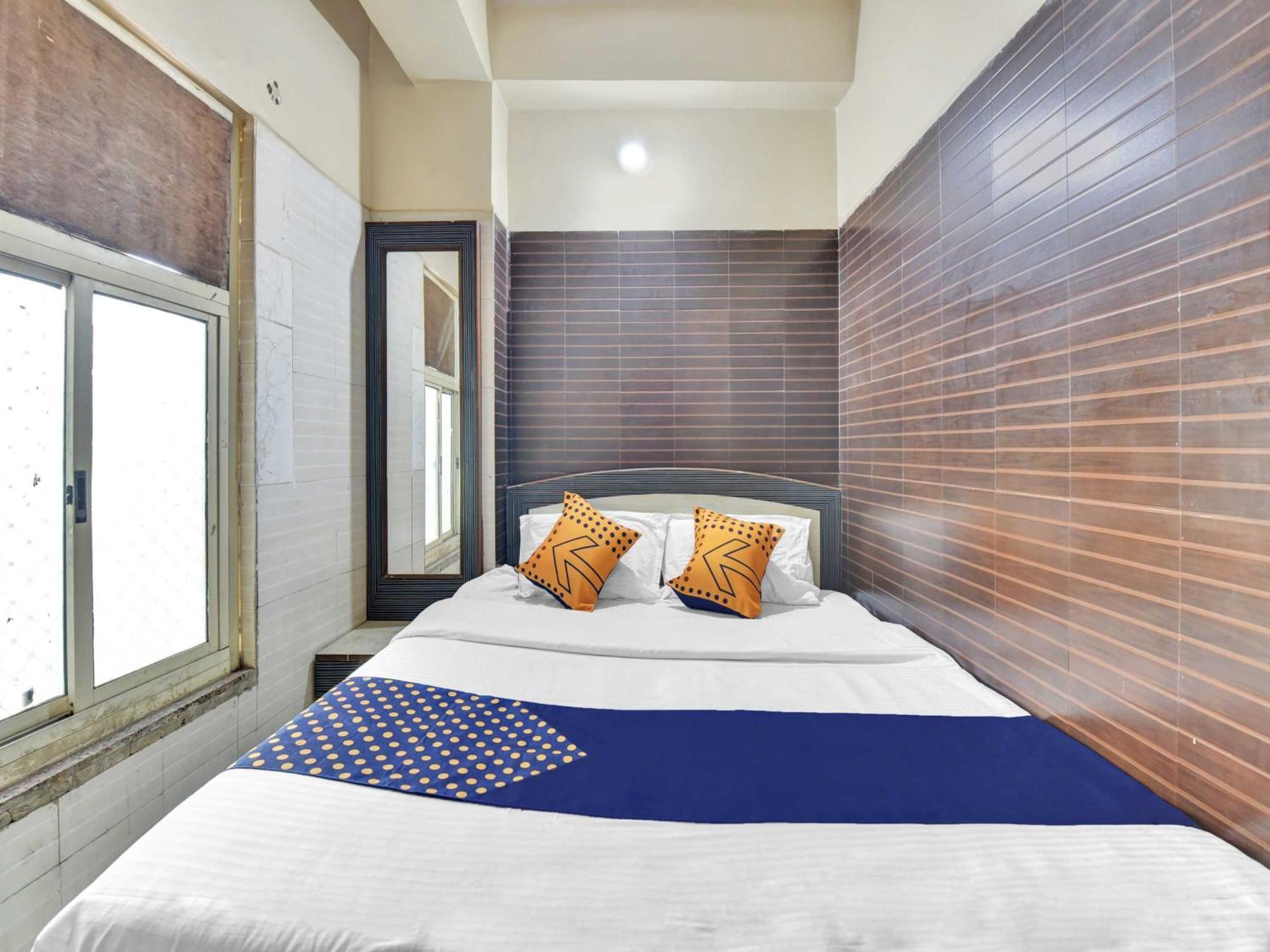 Oyo 85212 Hotel Vaibhav Ajmer Buitenkant foto
